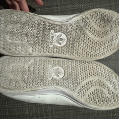 ADIDAS スニーカー26.5の画像