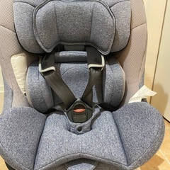 アップリカ　クルリラAC ISOFIX シートベルトの画像