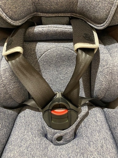 【決定しました】アップリカ　クルリラAC ISOFIX シートベルト
