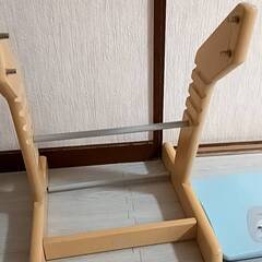 木製の椅子の画像