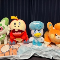ポケモン　ピカピカボックス2025 セット（パモの初夢まくら）の画像