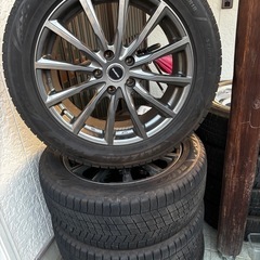235 50 18 冬用タイヤの画像