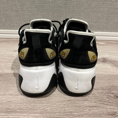 美品　Nike Zoom 2K 24cmの画像