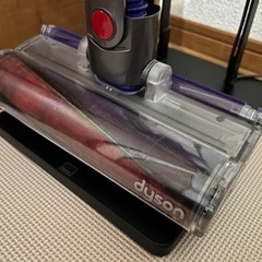 ダイソン Dyson V10 Fluffy SV12 スタンド&オマケ付きの画像