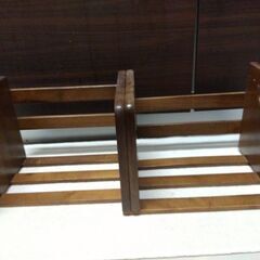 本棚　本立て　（大きさ調整機能付き）の画像