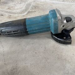 makita マキタ 100V 100mm ディスクグラインダー GA4031 高速型 サンダー 　ジャンク品の画像