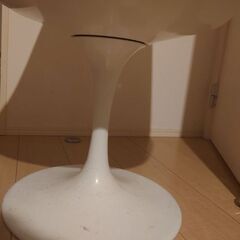 チューリップチェア　リプロダクト品（キズ、汚れあり）の画像