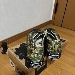 ゴジラの靴非売品の画像