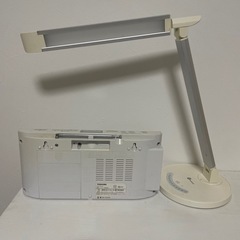 CDラジオ+LED照明の画像