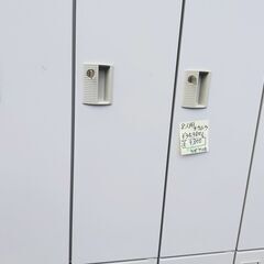 🔴山口市、8人用ロッカー¥34980⇒中古¥9800🔴H180W90D52🔴鍵7人分🔴一部塗装補修の画像
