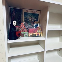 本棚 1つ  の画像