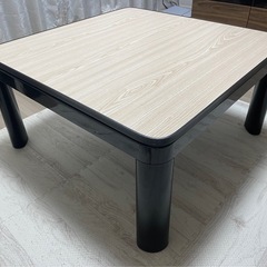 こたつテーブルの画像