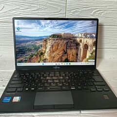 intel　11世代　LIFEBOOK軽量薄型ノート　パソコンの画像
