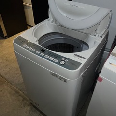 お得/SHARP22年製/7㌔/縦型洗濯機/美品/送料設置無料！の画像