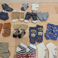 【17個セット】ベビー靴下　 多色 キャラクター柄　主に0歳〜1歳向け　男の子の画像