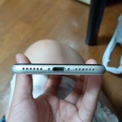 iPhonese 第2世代 128GBの画像