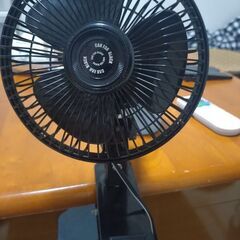 自動車扇風機の画像