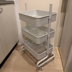 カゴサイズ30*40cm*3個、全体サイズ37*45*80cmの画像