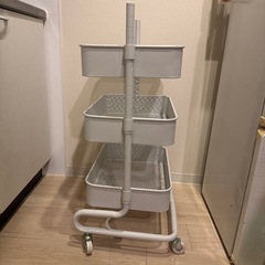 カゴサイズ30*40cm*3個、全体サイズ37*45*80cmの画像