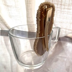 ビーズ装飾　ヘアクリップ　新品同様の画像