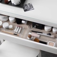 IKEA ホワイトデスクとチェアーのセット
の画像