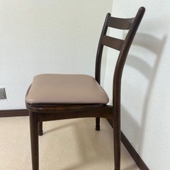 木製椅子　チェアの画像