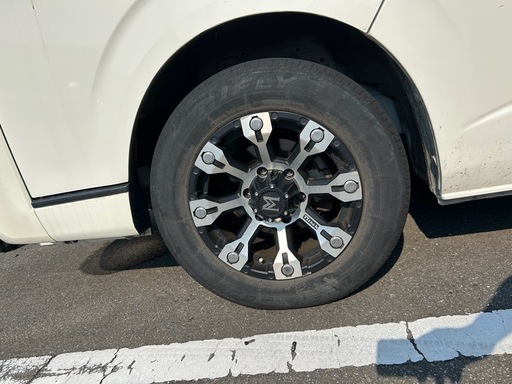 ハイエース　社外ホイール