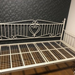 姫系ソファパイプベッドの画像