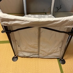 洗えて　　たためる　ポータブル　ベビーサークル
の画像