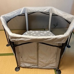 洗えて　　たためる　ポータブル　ベビーサークル
の画像