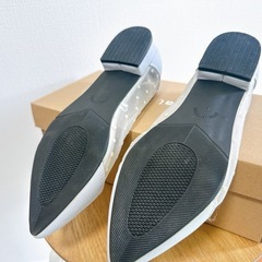 【夏にピッタリ】ドットデザイン シースルーフラットパンプス(Lサイズ)の画像