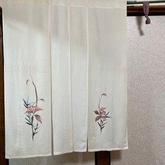 着物リメイク暖簾、花柄、横〜92–丈〜119!の画像