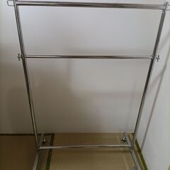 スリムハンガーラック（スチール製）の画像
