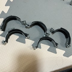 ゴム付き サドルバンド 24個セット 配管クランプの画像