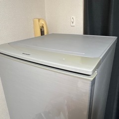 冷蔵庫　SHARPの画像