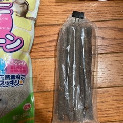 ドワーフハムスター　小動物　飼育　エサ　砂　かじり木の画像