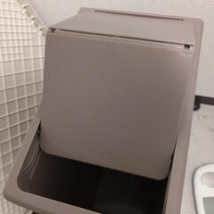 ゴミ箱の画像