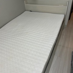 セミダブル　ベッド　ホワイト　収納付き　コンセント付きの画像