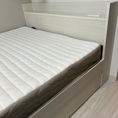 セミダブル　ベッド　ホワイト　収納付き　コンセント付きの画像