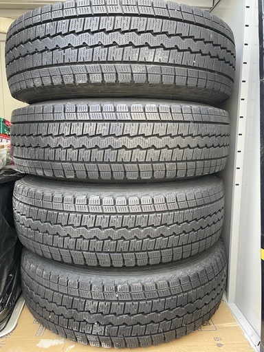 4本セット-200系ハイエース純正ホイール冬タイヤ195／80R15