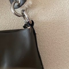 ZARA チェーンショルダーの画像