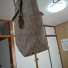 マイケルコーストートバッグの画像