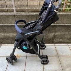 aprica ベビーカー　の画像