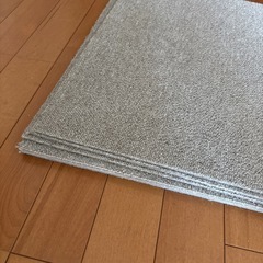 タイルカーペット　グレー　50✖️50を20枚　30枚も可　　の画像