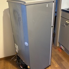 2008年 サンヨー冷蔵庫
　の画像