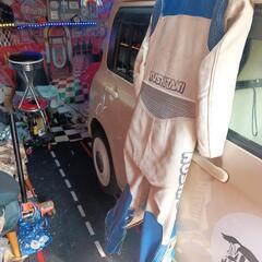 クシタニのレーシングスーツの画像