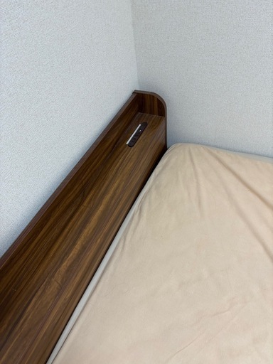 ダブルベッド