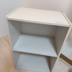 二段カラーボックスの画像