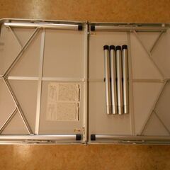 【利再来留館（調布市粗大ごみ再生品）】　出品Ｎｏ.11　　品名　折りたたみテーブルの画像