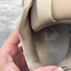 スニーカー（26.5EEE）の画像